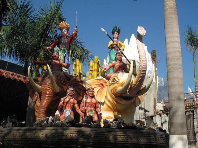 Trung Sisters-Vietnamese national symbol in amusement park, Ho Chi Minh City